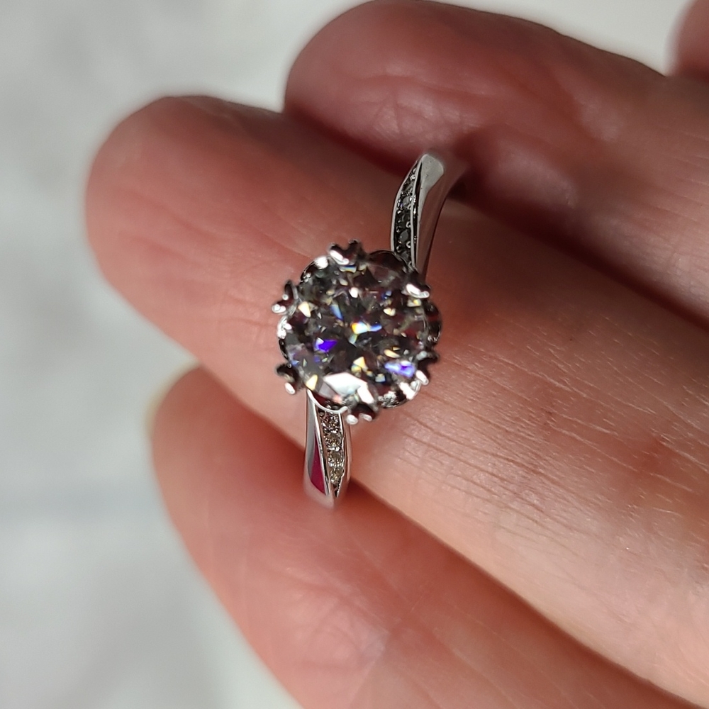 Moissanite  One Carat Solitare Ring Certified